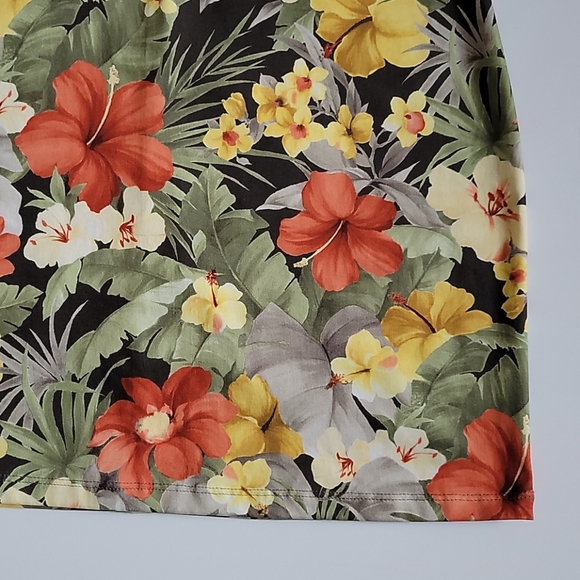 SPOILED GIRL Tropical Print Floral V-Neck Halter Dress size M - Picture 4 of 8